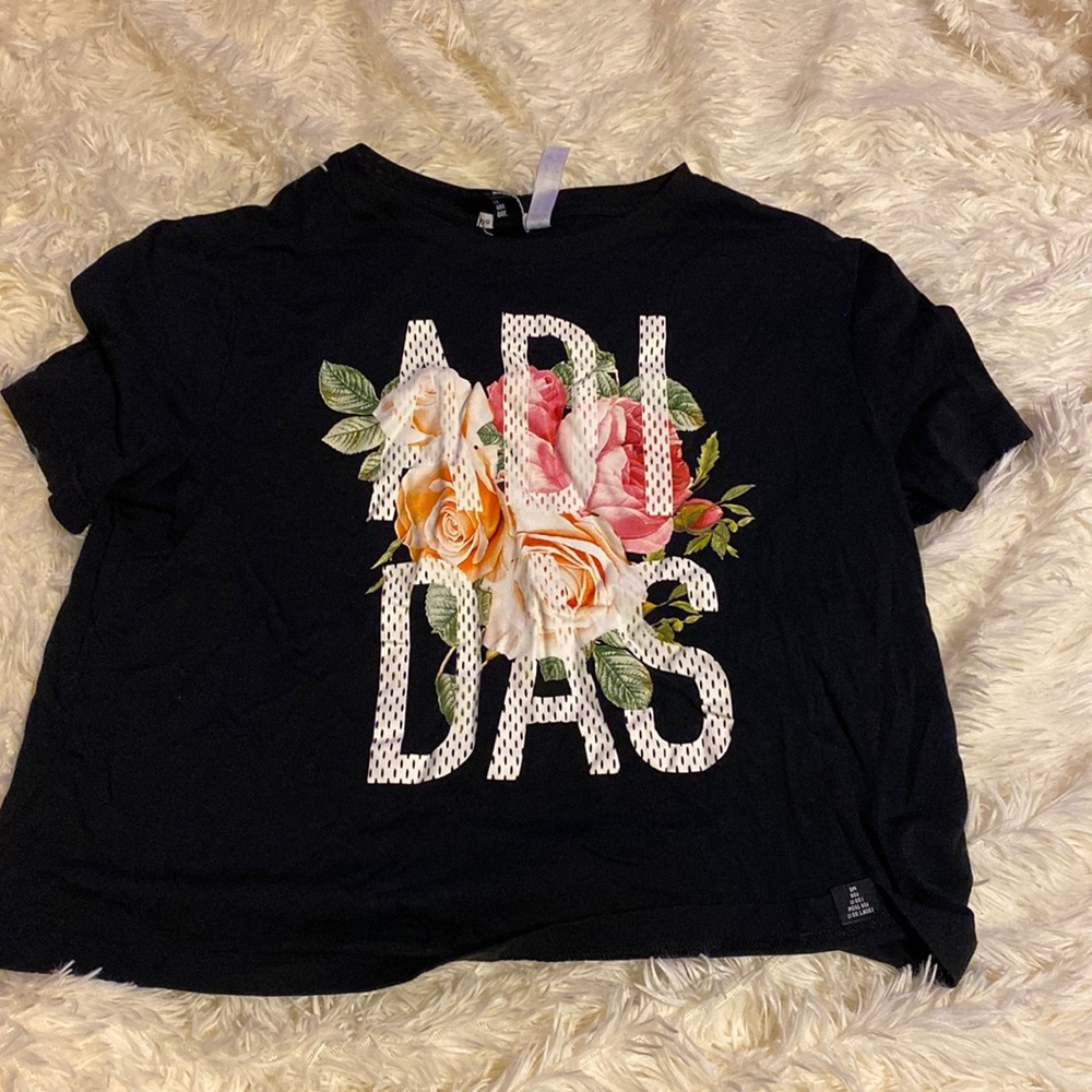 Women’s Adidas semi cropped tee